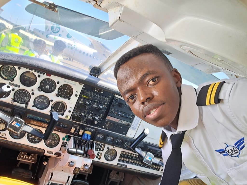 Pilot Davy in the Cockpit